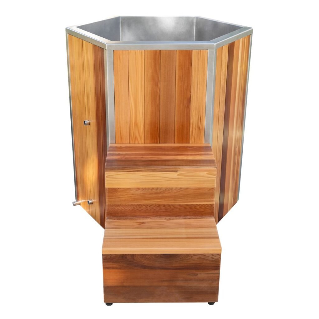 Isvik Cedar Ice Bath — product view 1